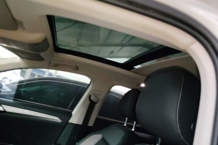 Used Volkswagen T-ROC 2021 Revised Version 280TSI DSG Two-Wheel Drive Elite Connect Edition Headliner