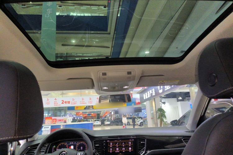 Used Volkswagen T-ROC 2021 280TSI DSG Two-Wheel Drive Comfort Connect Edition Headliner