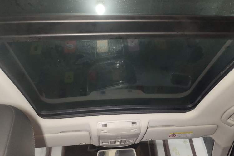 Used Volkswagen T-ROC 2021 280TSI DSG Two-Wheel Drive Elite Connect Edition Headliner