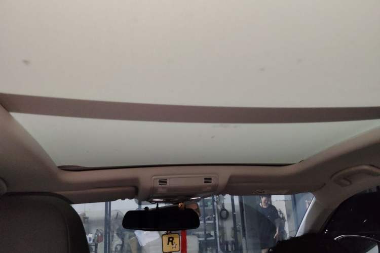 Used Volkswagen T-ROC 2021 280TSI DSG Two-Wheel Drive Comfort Connect Edition Headliner