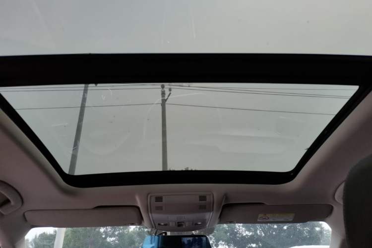 Used Volkswagen T-ROC 2021 280TSI DSG Two-Wheel Drive Elite Connect Edition Headliner