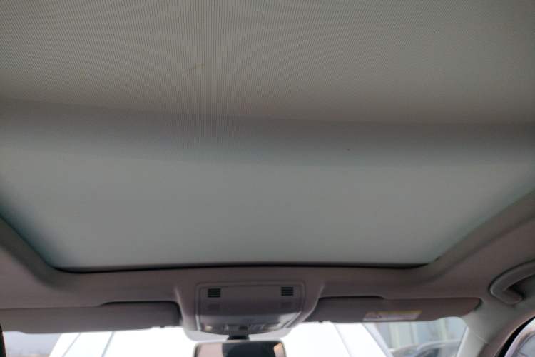 Used Volkswagen T-ROC 2021 280TSI DSG Two-Wheel Drive Comfort Connect Edition Headliner