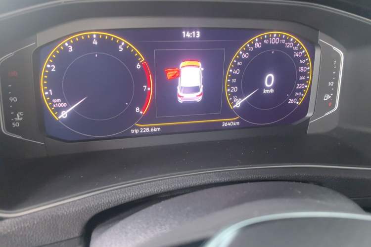 Used Volkswagen T-ROC 2021 280TSI DSG Two-Wheel Drive Comfort Connect Edition Instrument Cluster