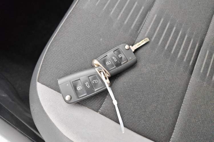 Used Volkswagen T-ROC 2021 Revised Version 280TSI DSG Two-Wheel Drive Elite Connect Edition Interior 1