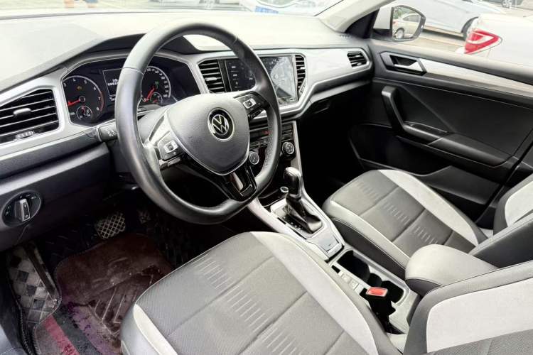Used Volkswagen T-ROC 2021 Revised Version 280TSI DSG Two-Wheel Drive Elite Connect Edition Interior 1
