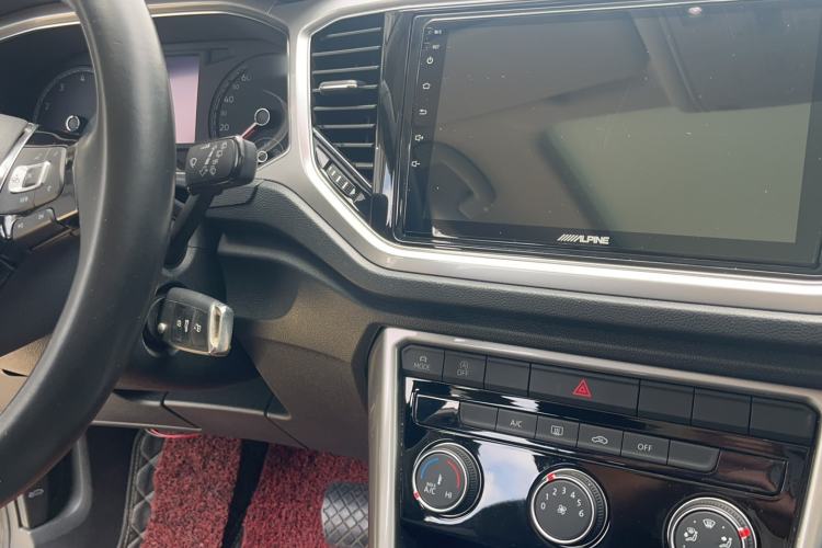 Used Volkswagen T-ROC 2021 280TSI DSG Two-Wheel Drive Elite Connect Edition Interior 1