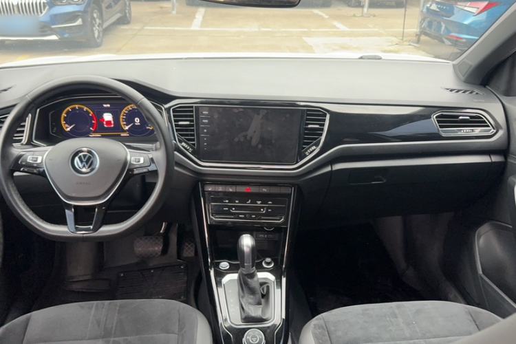 Used Volkswagen T-ROC 2021 Revised Version 280TSI DSG All-Wheel Drive Luxury Connected Edition Interior 1