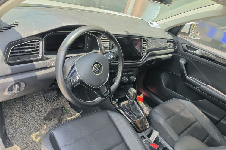 Used Volkswagen T-ROC 2021 280TSI DSG Two-Wheel Drive Elite Connect Edition Interior 1