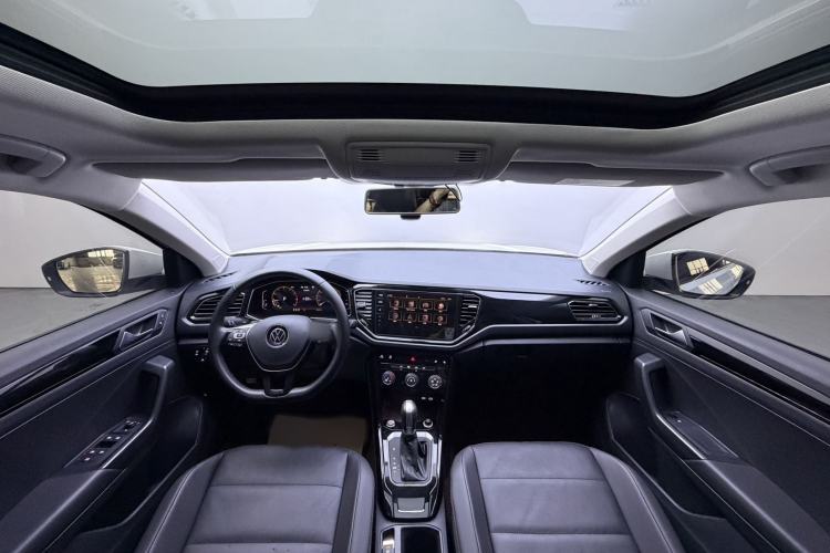 Used Volkswagen T-ROC 2021 280TSI DSG Two-Wheel Drive Comfort Connect Edition Interior 1