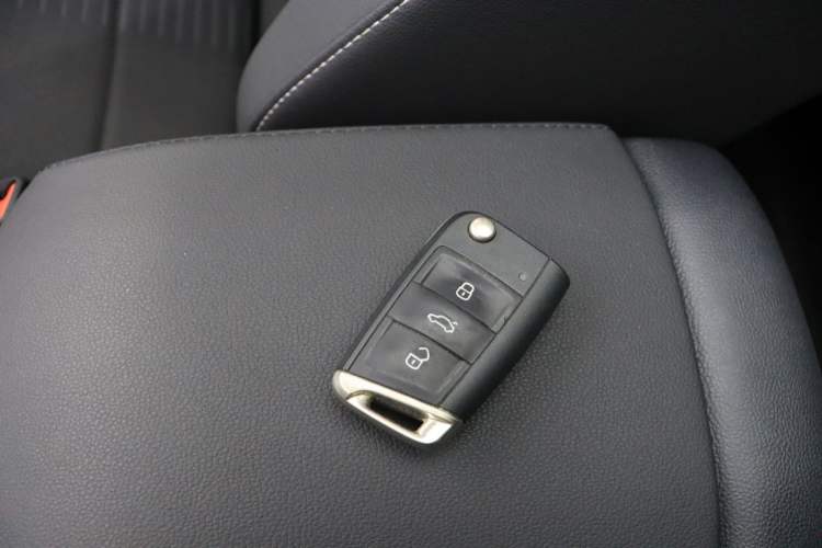 Used Volkswagen T-ROC 2021 Revised Version 280TSI DSG Two-Wheel Drive Elite Connect Edition Interior 1