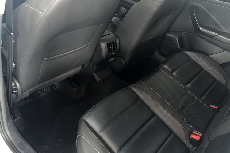 Used Volkswagen T-ROC 2021 280TSI DSG Two-Wheel Drive Comfort Connect Edition Interior 10