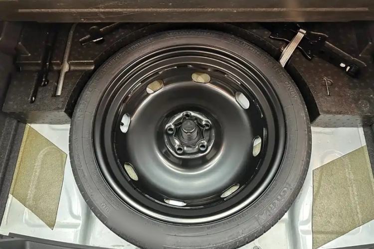 Used Volkswagen T-ROC 2021 280TSI DSG All-Wheel Drive Luxury Smart Connectivity Version Interior 11