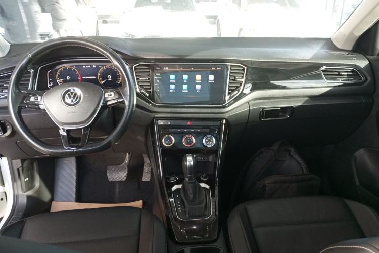 Used Volkswagen T-ROC 2021 280TSI DSG Two-Wheel Drive Comfort Connect Edition Interior 2