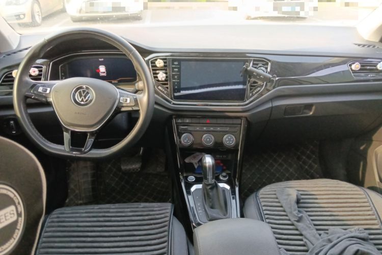 Used Volkswagen T-ROC 2021 Revised Version 280TSI DSG Two-Wheel Drive Comfort & Smart Connectivity Edition Interior 2