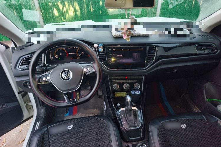 Used Volkswagen T-ROC 2021 280TSI DSG Two-Wheel Drive Comfort Connect Edition Interior 2