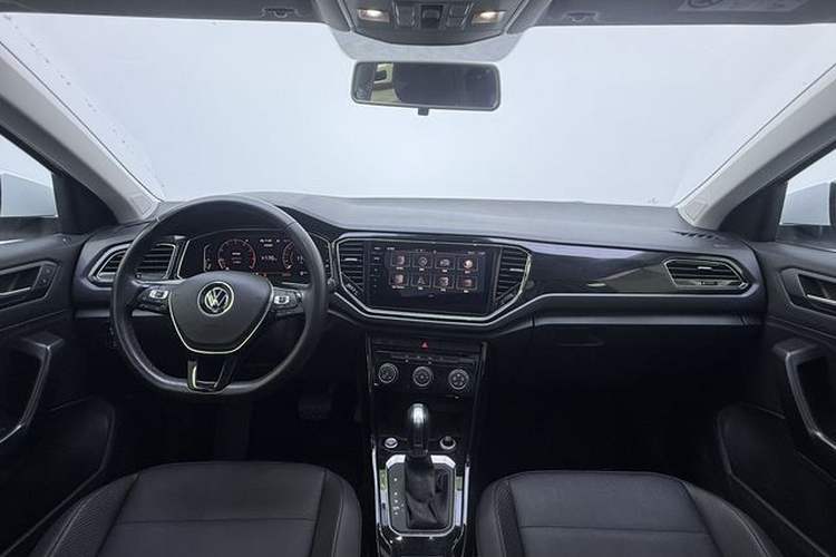 Used Volkswagen T-ROC 2021 280TSI DSG Two-Wheel Drive Comfort Connect Edition Interior 2