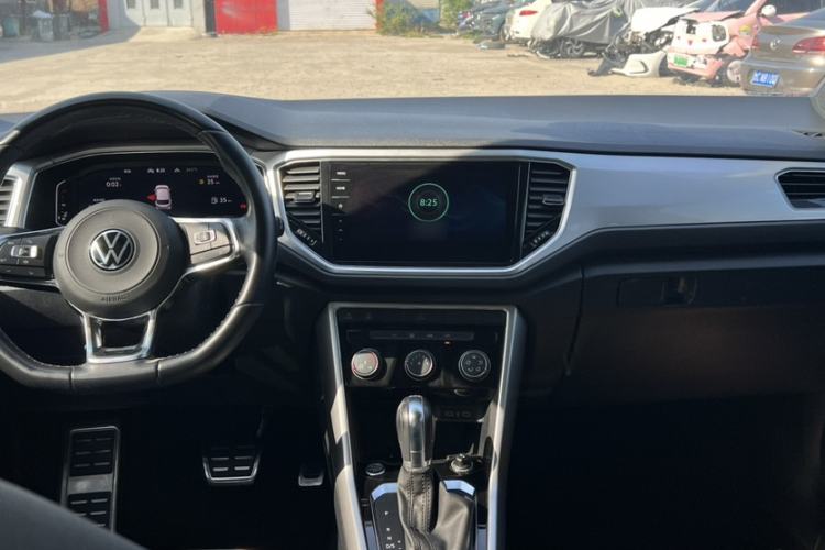 Used Volkswagen T-ROC 2021 280TSI DSG Two-Wheel Drive R-Line Pro Connected Version Interior 2