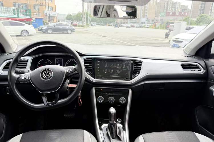 Used Volkswagen T-ROC 2021 Revised Version 280TSI DSG Two-Wheel Drive Elite Connect Edition Interior 3