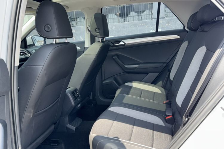 Used Volkswagen T-ROC 2021 280TSI DSG Two-Wheel Drive Elite Connect Edition Interior 3