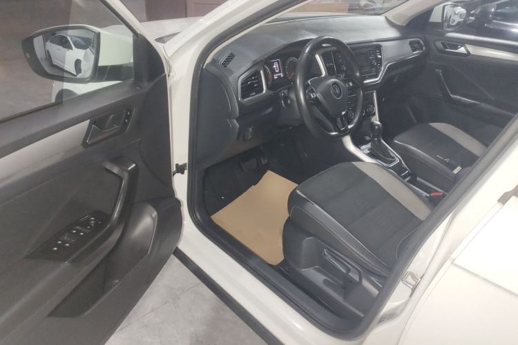 Used Volkswagen T-ROC 2021 280TSI DSG Two-Wheel Drive Elite Connect Edition Interior 3