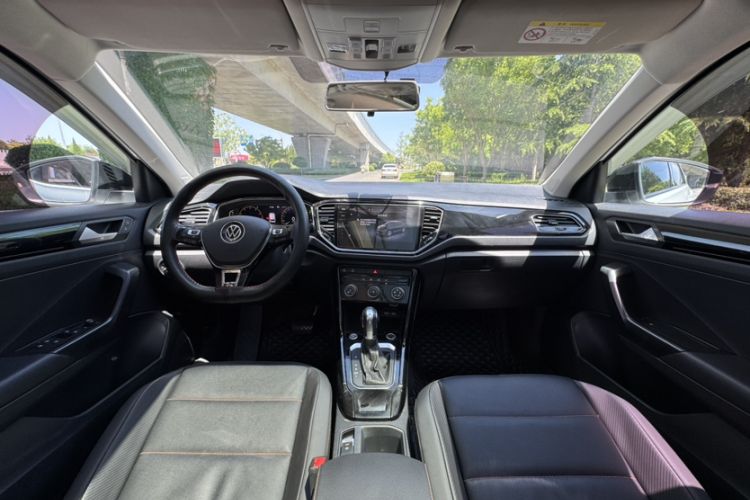 Used Volkswagen T-ROC 2021 280TSI DSG Two-Wheel Drive Comfort Connect 30th Anniversary Edition Interior 4