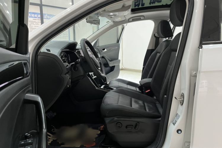 Used Volkswagen T-ROC 2021 280TSI DSG Two-Wheel Drive Comfort Connect Edition Interior 4