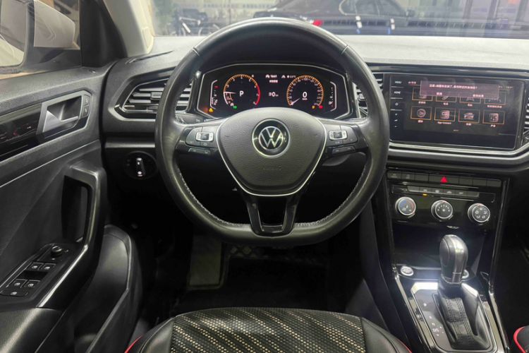Used Volkswagen T-ROC 2021 280TSI DSG Two-Wheel Drive Comfort Connect Edition Interior 5