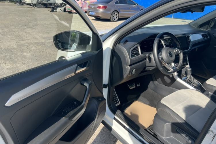 Used Volkswagen T-ROC 2021 280TSI DSG Two-Wheel Drive R-Line Pro Connected Version Interior 6