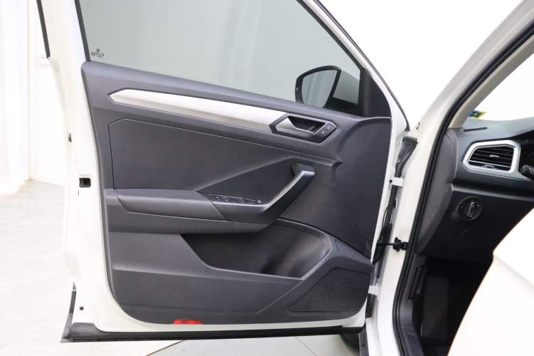 Used Volkswagen T-ROC 2021 Revised Version 280TSI DSG Two-Wheel Drive Elite Connect Edition Interior 6