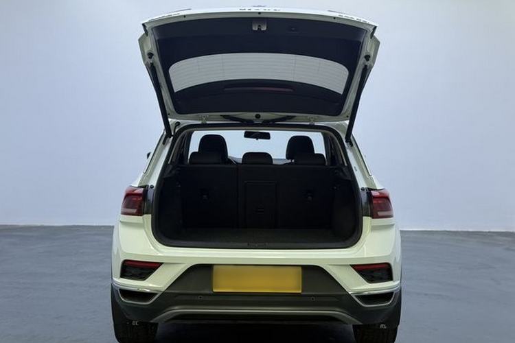 Used Volkswagen T-ROC 2021 280TSI DSG Two-Wheel Drive Comfort Connect Edition Interior 7