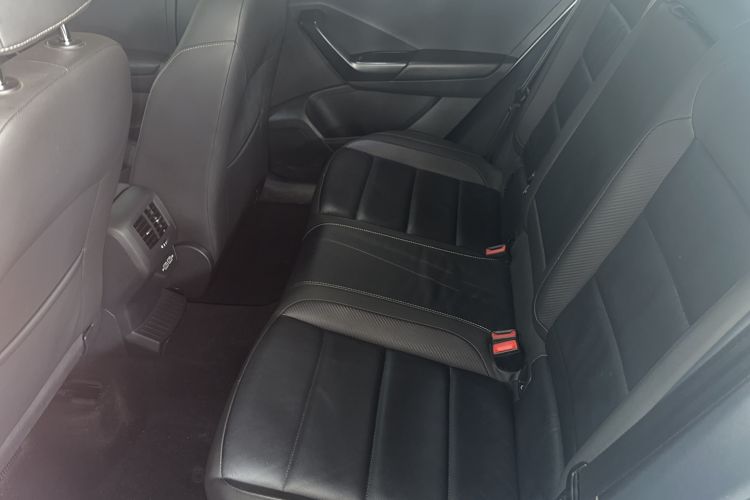 Used Volkswagen T-ROC 2021 280TSI DSG Two-Wheel Drive Comfort Connect Edition Interior 9
