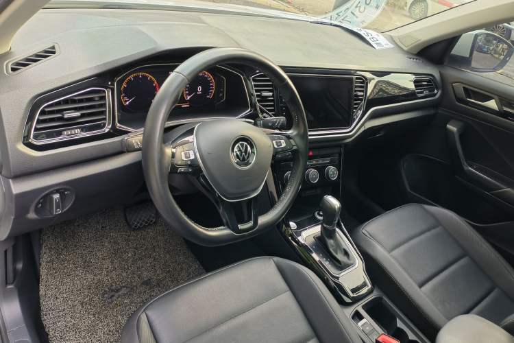 Used Volkswagen T-ROC 2021 280TSI DSG Two-Wheel Drive Elite Connect Edition Interior 9
