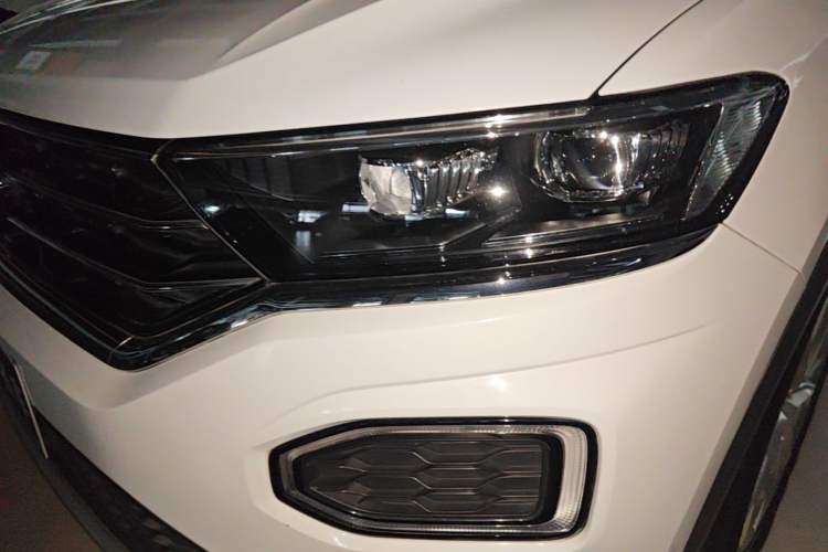 Used Volkswagen T-ROC 2021 Revised Version 280TSI DSG Two-Wheel Drive Elite Connect Edition Left Front Headlight