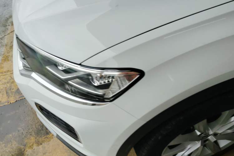 Used Volkswagen T-ROC 2021 Revised Version 280TSI DSG Two-Wheel Drive Elite Connect Edition Left Front Headlight