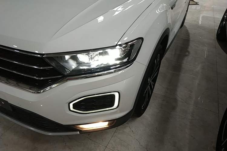 Used Volkswagen T-ROC 2021 Revised Version 280TSI DSG Two-Wheel Drive Comfort & Smart Connectivity Edition Left Front Headlight