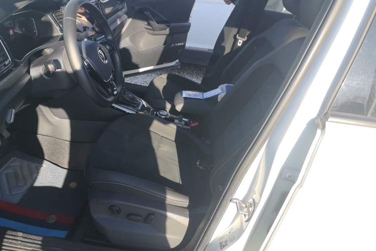 Used Volkswagen T-ROC 2021 280TSI DSG Two-Wheel Drive Luxury Smart Connectivity Version Left Front Seat