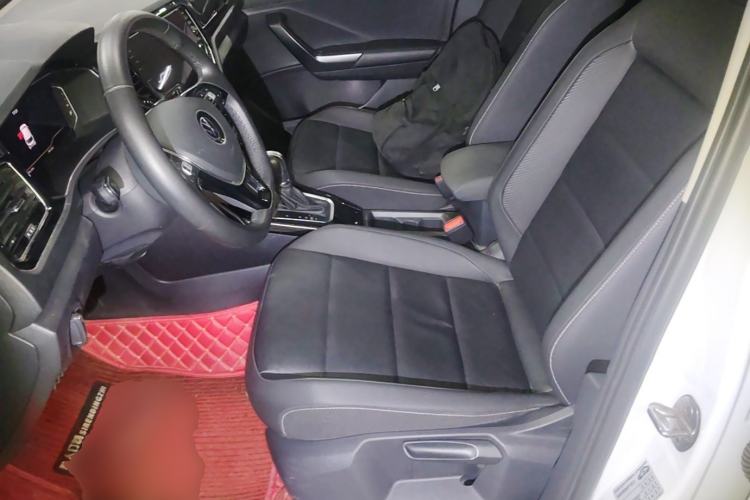 Used Volkswagen T-ROC 2021 280TSI DSG Two-Wheel Drive Comfort Connect Edition Left Front Seat