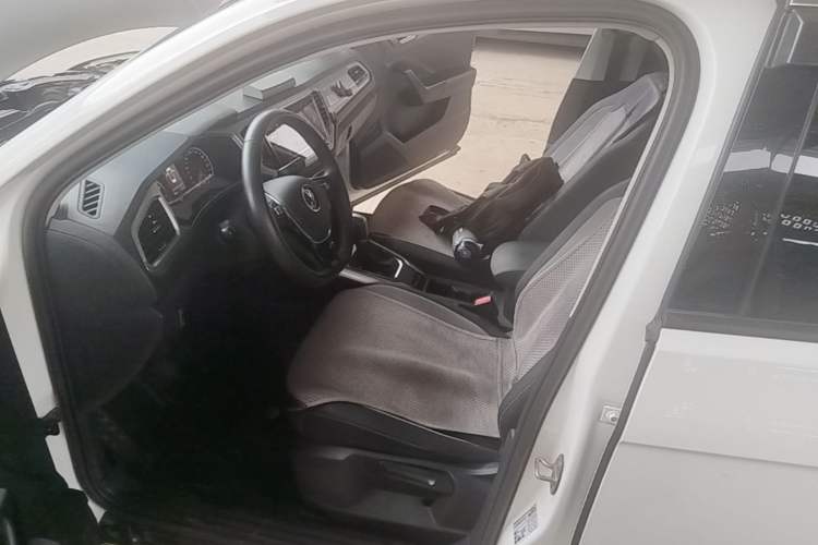 Used Volkswagen T-ROC 2021 280TSI DSG Two-Wheel Drive Elite Connect Edition Left Front Seat