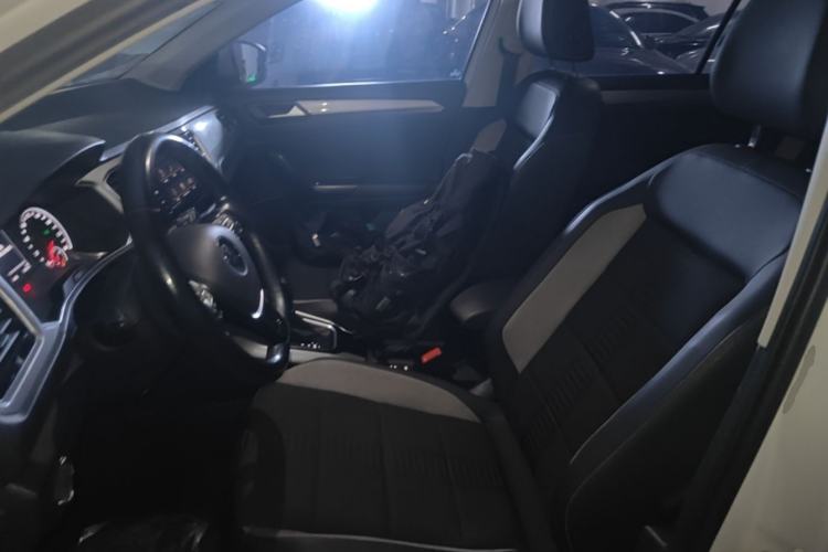 Used Volkswagen T-ROC 2021 280TSI DSG Two-Wheel Drive Elite Connect Edition Left Front Seat