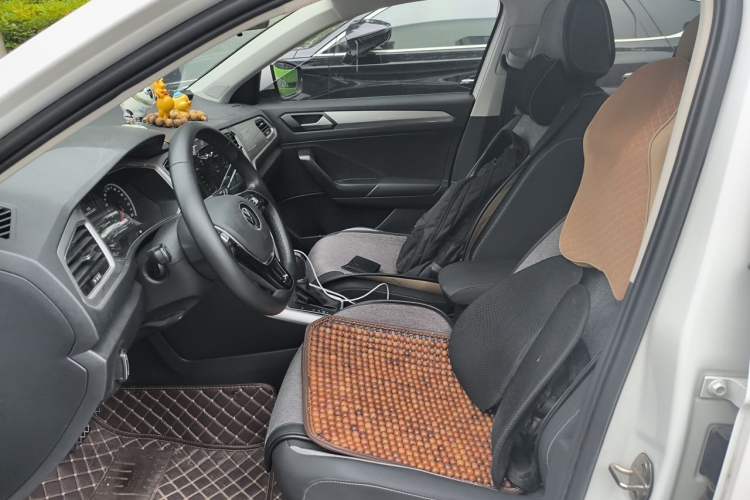 Used Volkswagen T-ROC 2021 280TSI DSG Two-Wheel Drive Elite Connect Edition Left Front Seat