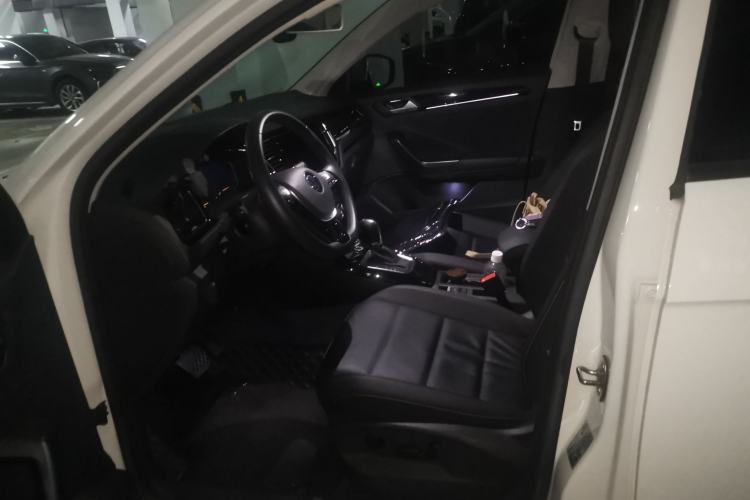 Used Volkswagen T-ROC 2021 280TSI DSG Two-Wheel Drive Comfort Connect Edition Left Front Seat