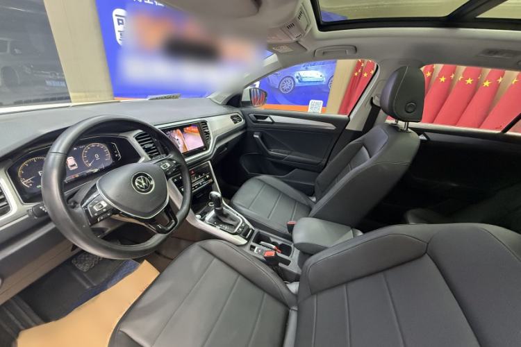 Used Volkswagen T-ROC 2021 280TSI DSG Two-Wheel Drive Comfort Connect Edition Left Front Seat