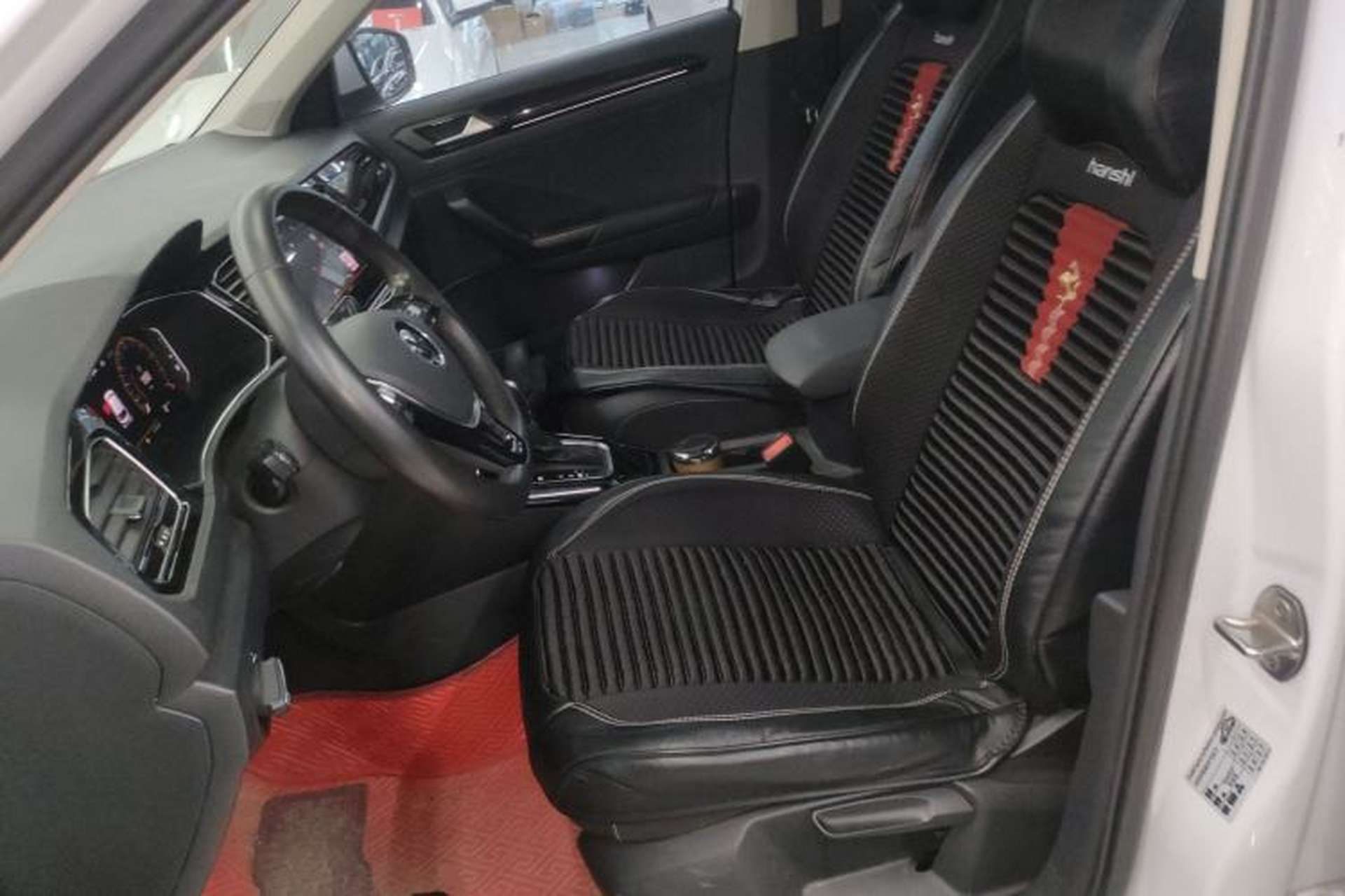 Used Volkswagen T-ROC 2021 280TSI DSG Two-Wheel Drive Comfort Connect Edition Left Front Seat