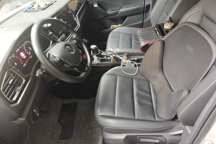 Used Volkswagen T-ROC 2021 280TSI DSG Two-Wheel Drive Comfort Connect Edition Left Front Seat