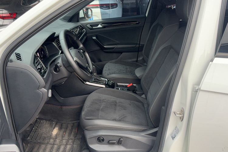 Used Volkswagen T-ROC 2021 Revised Version 280TSI DSG All-Wheel Drive Luxury Connected Edition Left Front Seat