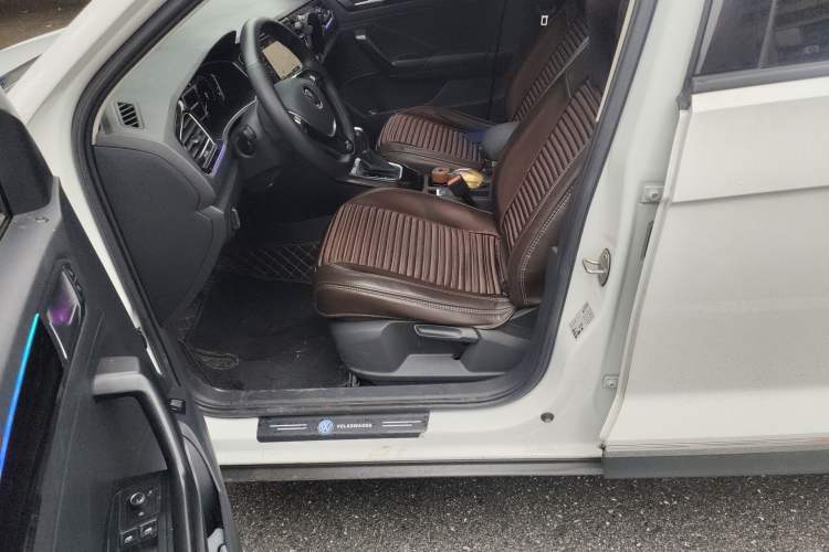 Used Volkswagen T-ROC 2021 280TSI DSG Two-Wheel Drive Comfort Connect Edition Left Front Seat