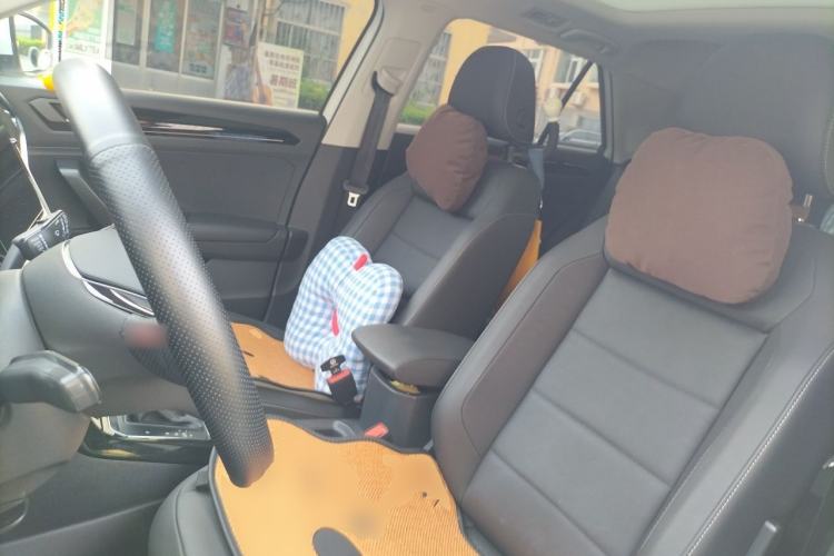 Used Volkswagen T-ROC 2021 280TSI DSG Two-Wheel Drive Comfort Connect Edition Left Front Seat