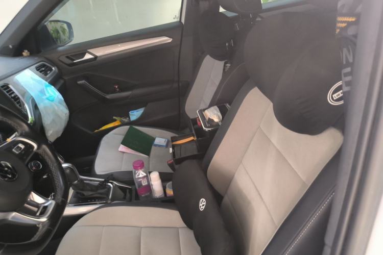 Used Volkswagen T-ROC 2021 Revised Version 280TSI DSG Two-Wheel Drive R-Line Pro Connected Car Edition Left Front Seat