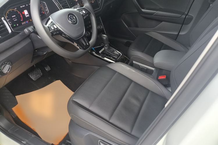 Used Volkswagen T-ROC 2021 280TSI DSG Two-Wheel Drive Comfort Connect Edition Left Front Seat