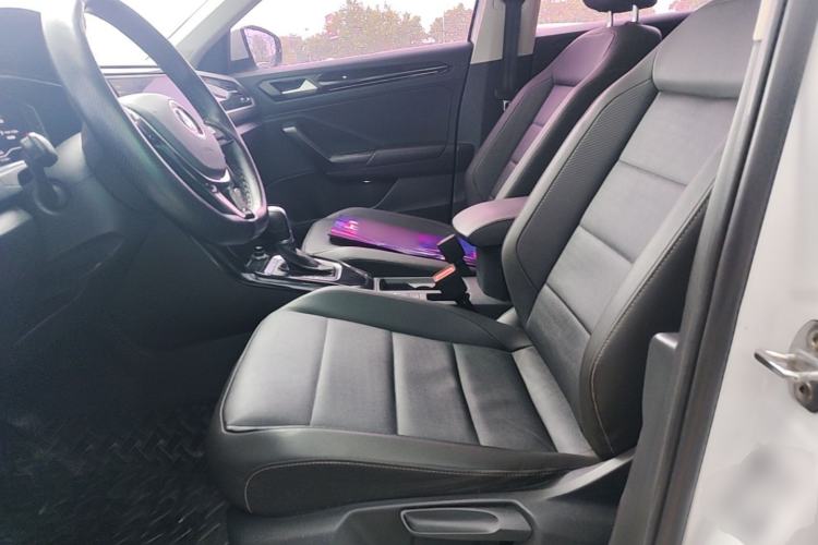 Used Volkswagen T-ROC 2021 280TSI DSG Two-Wheel Drive Comfort Connect Edition Left Front Seat